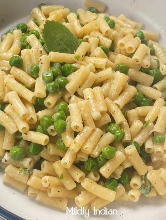 One pot pasta with peas