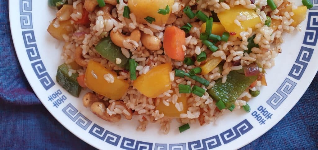 vegan pineapple fried rice