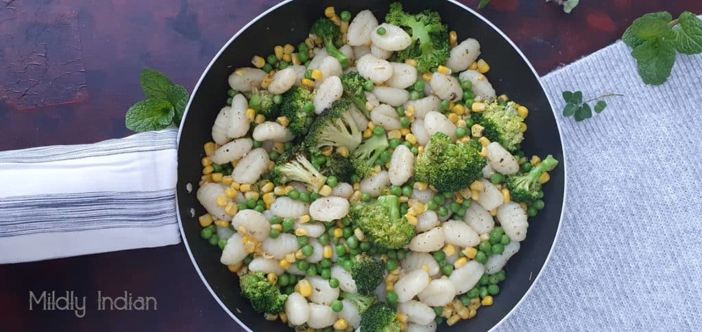 gnocchi salad with roasted vegetables