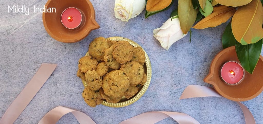 rajasthani matri with peppe and fenugreek