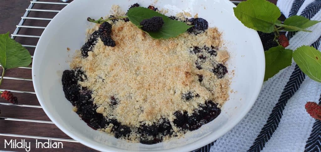 baked mulberry cobbler