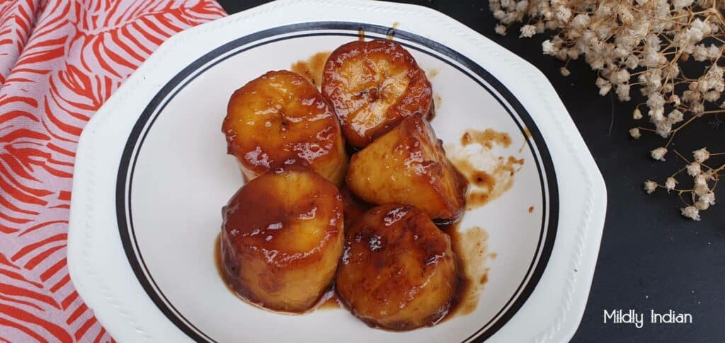 Plantains in jaggery sauce