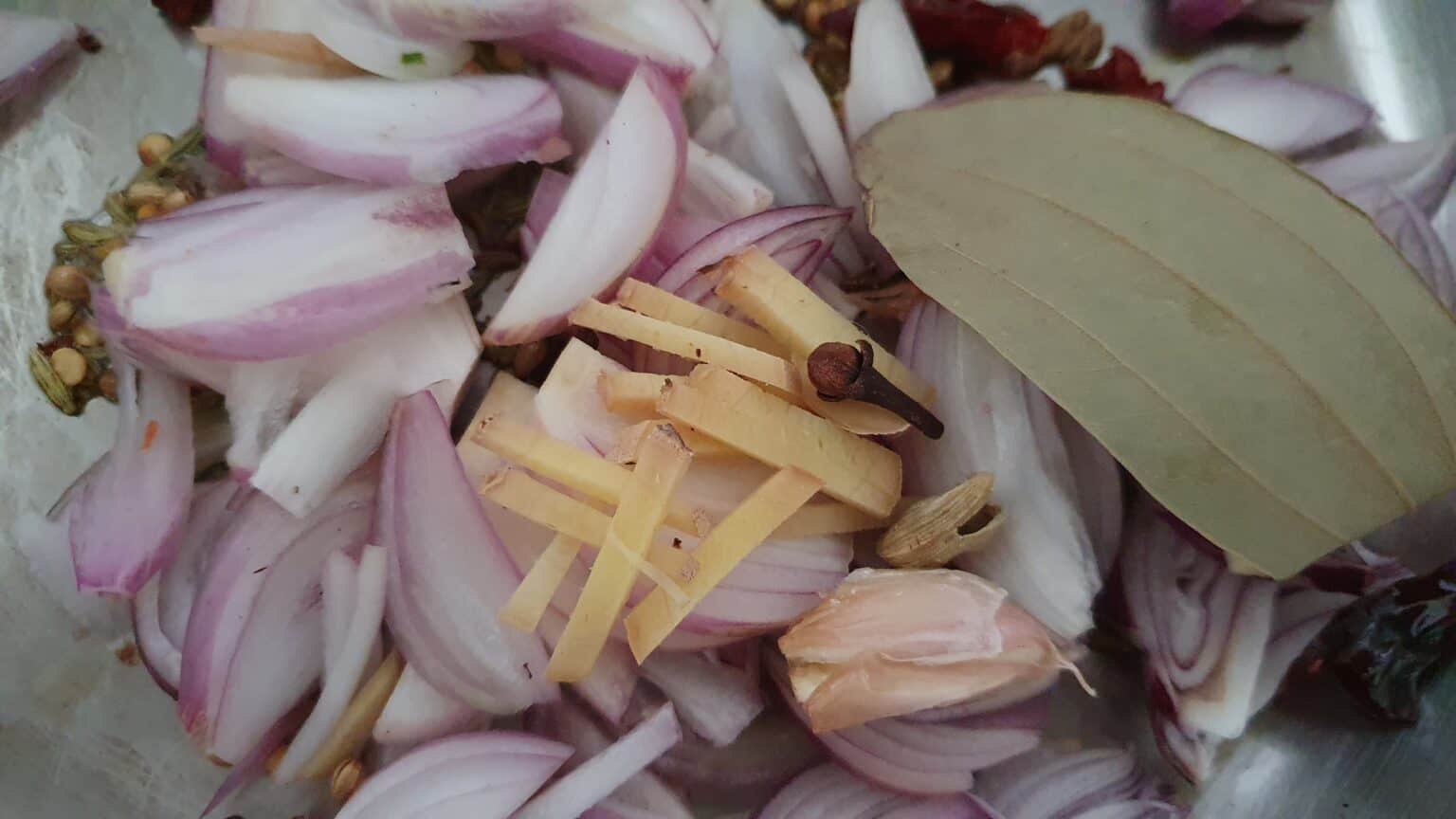 Oyster mushroom curry – Mildly Indian