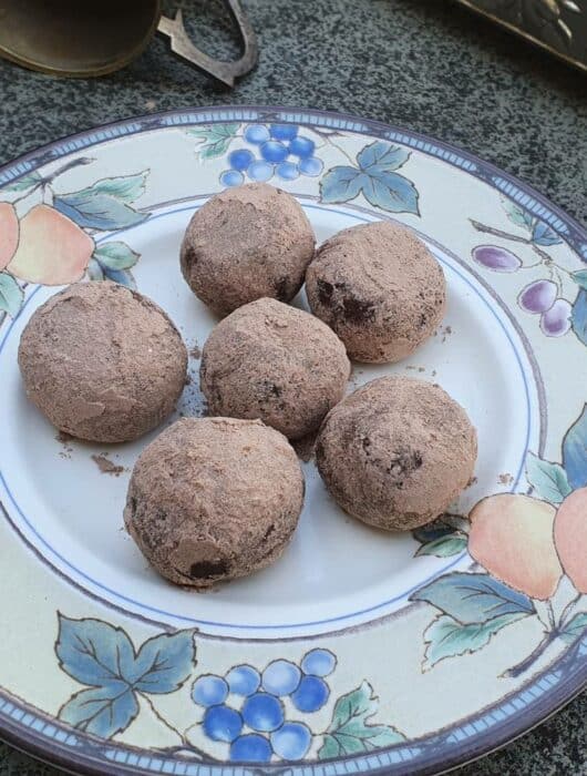 tiramisu truffles , Chocolate truffles