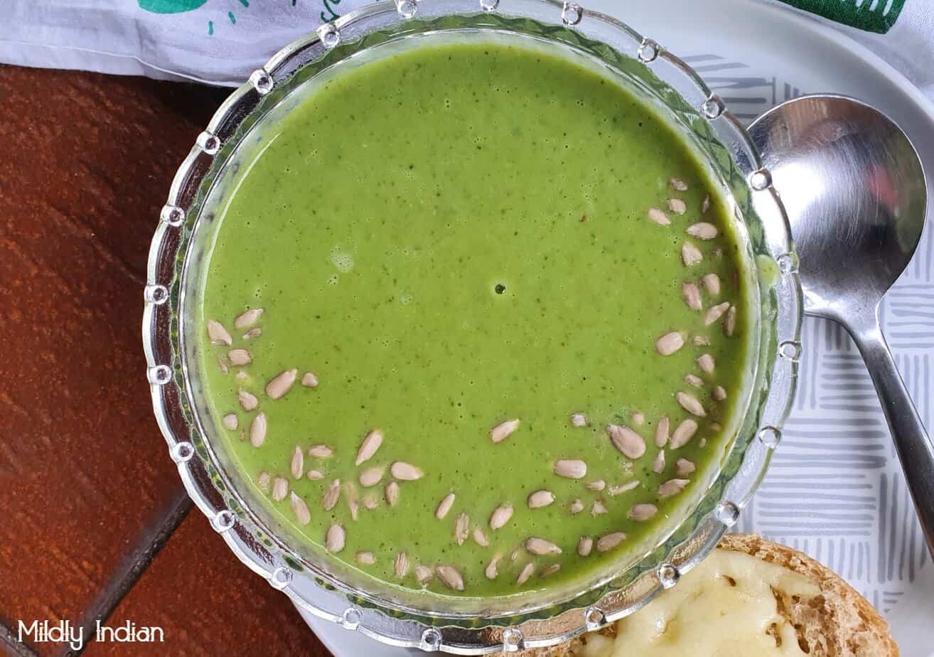Green soup | broccoli peas soup