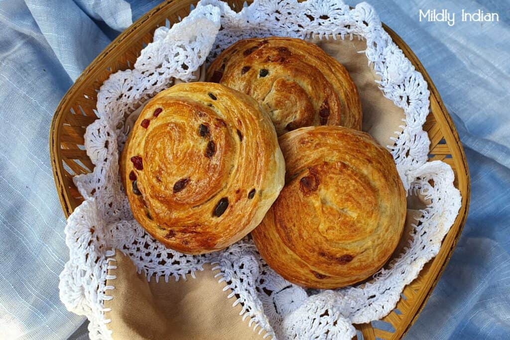 tutti frutti scrolls.