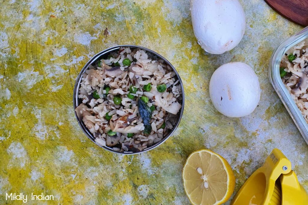 Mattar poha with mushrooms.