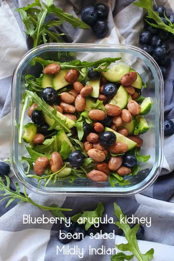 arugula, bluberry salad with kidney bean